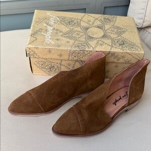 Free People Tan Suede Flats